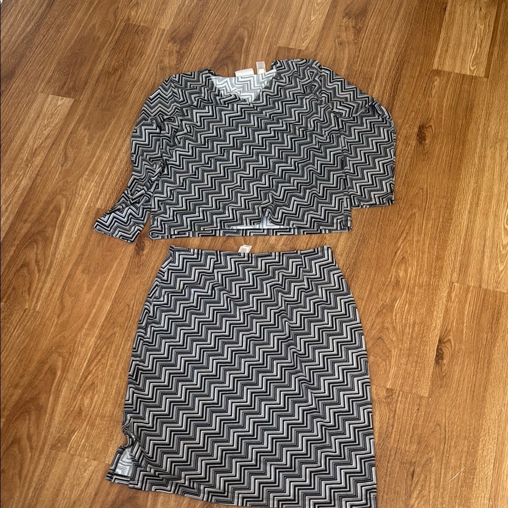 Black and White Mini Pencil Skirt with Slit